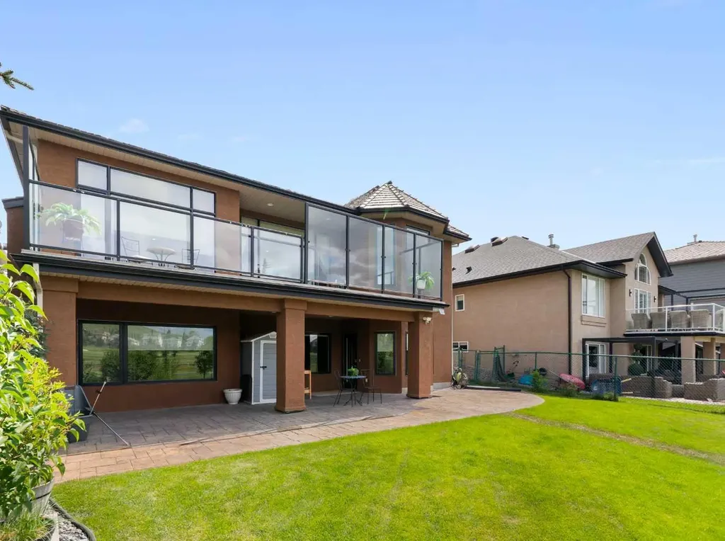 112 Gleneagles View Cochrane AB T4C 1P3