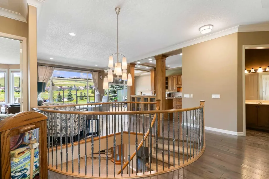 112 Gleneagles View Cochrane AB T4C 1P3