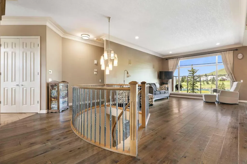 112 Gleneagles View Cochrane AB T4C 1P3