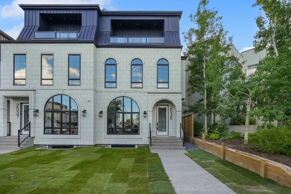 2535 19 Street SW Calgary AB T2T 4X4