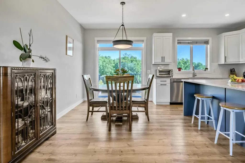 674 Anderson Close NW Diamond Valley AB T0L 2A0