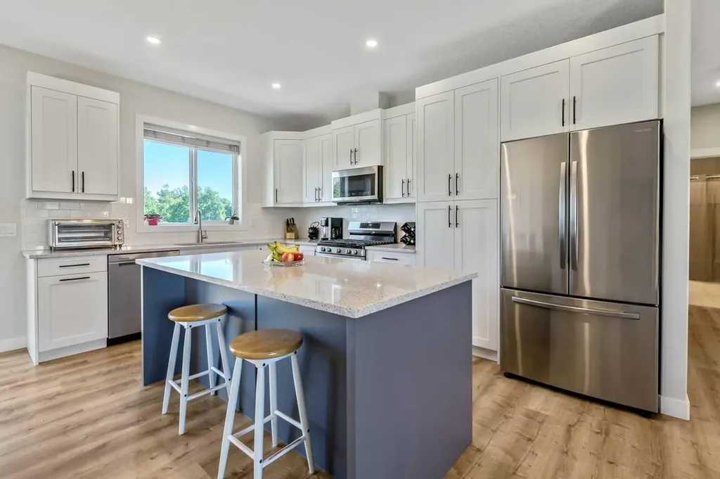 674 Anderson Close NW Diamond Valley AB T0L 2A0