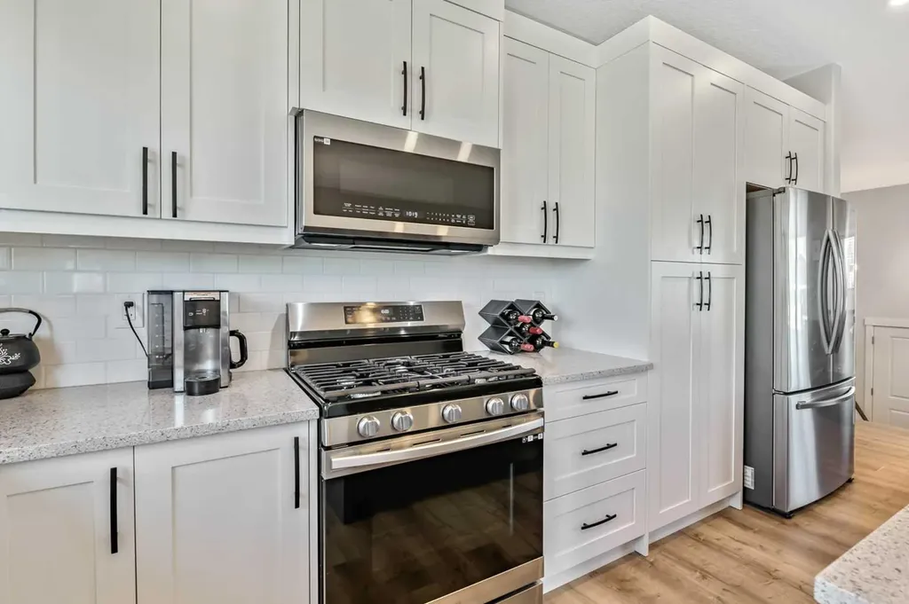 674 Anderson Close NW Diamond Valley AB T0L 2A0