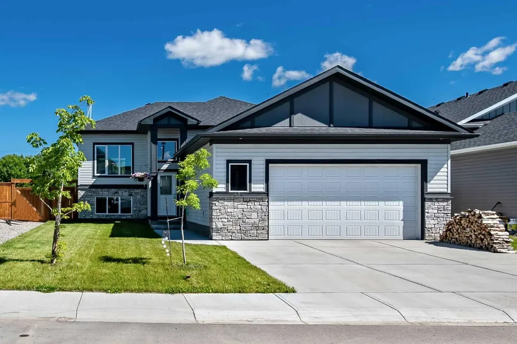 674 Anderson Close NW Diamond Valley AB T0L 2A0