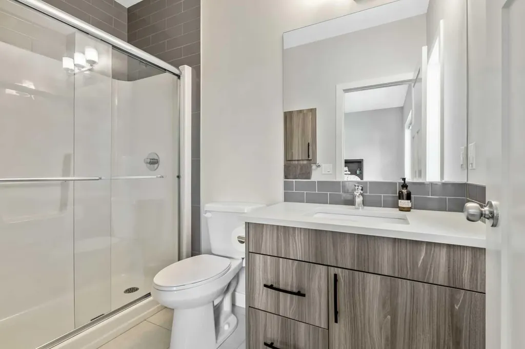 674 Anderson Close NW Diamond Valley AB T0L 2A0
