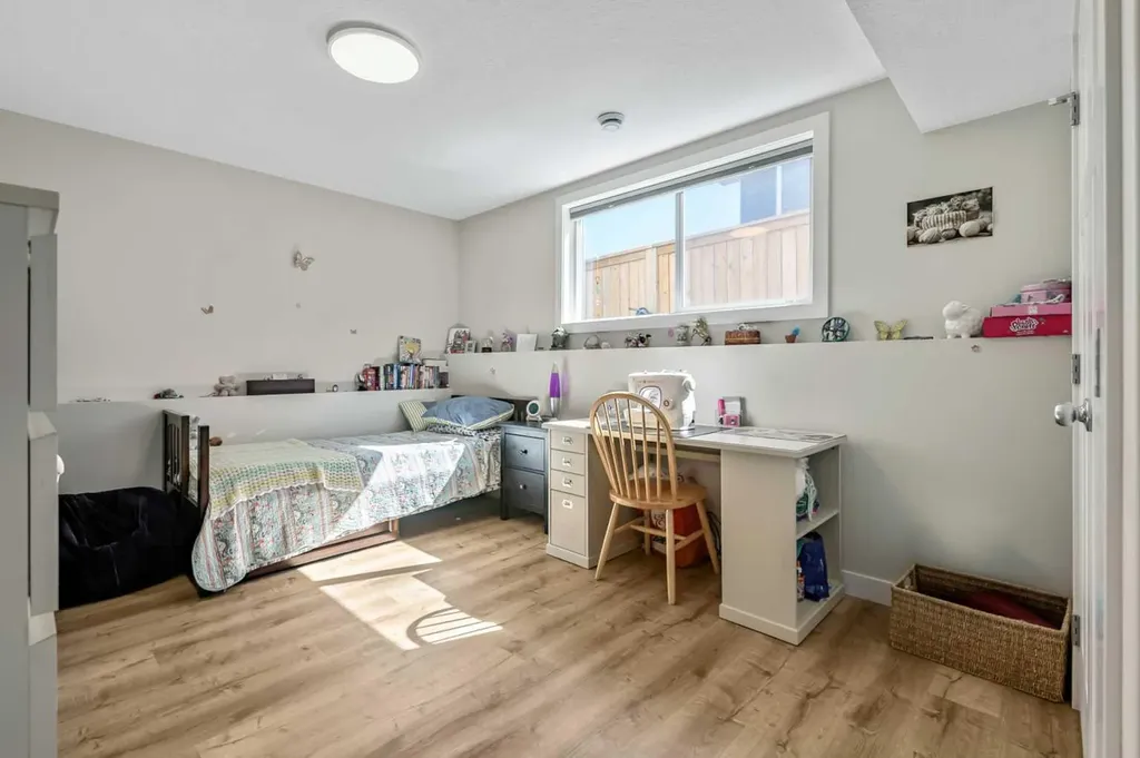674 Anderson Close NW Diamond Valley AB T0L 2A0