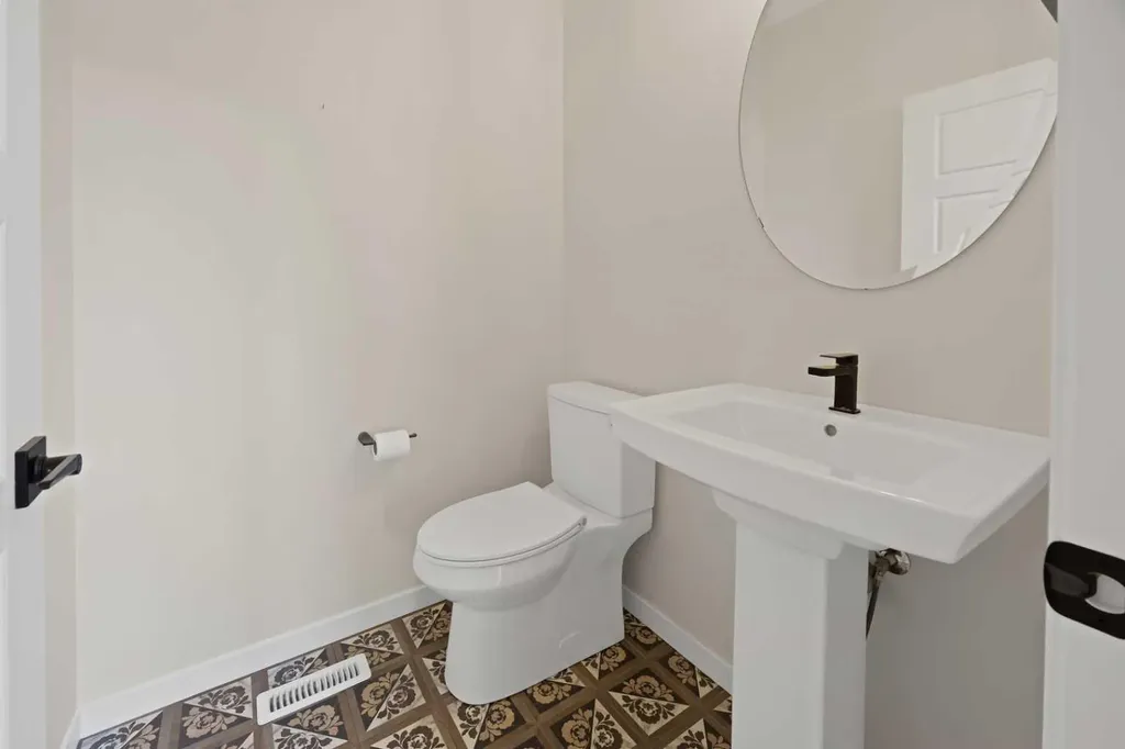 229 Calhoun Crescent NE Calgary AB T3P 2G1