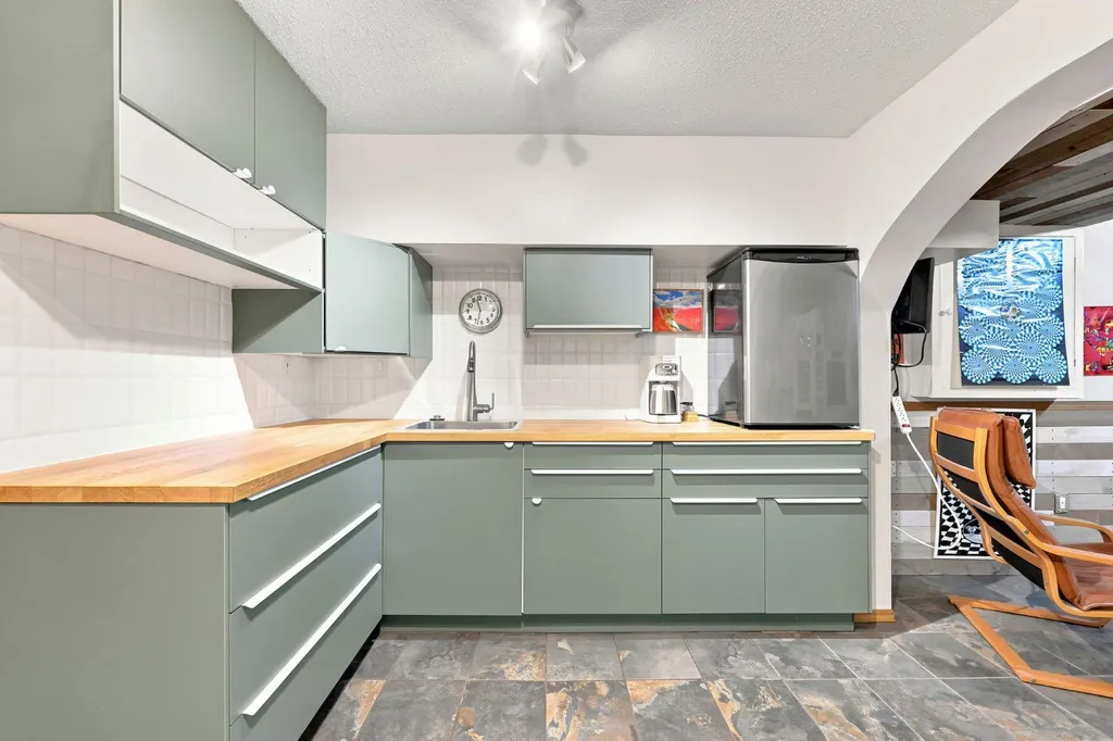 760 Riverbend Drive SE Calgary AB T2C 3T7