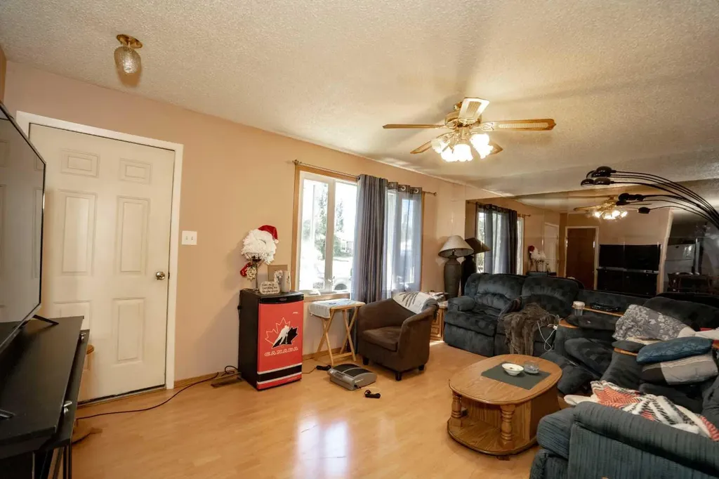 5518 47ave Grimshaw AB T0H1W0