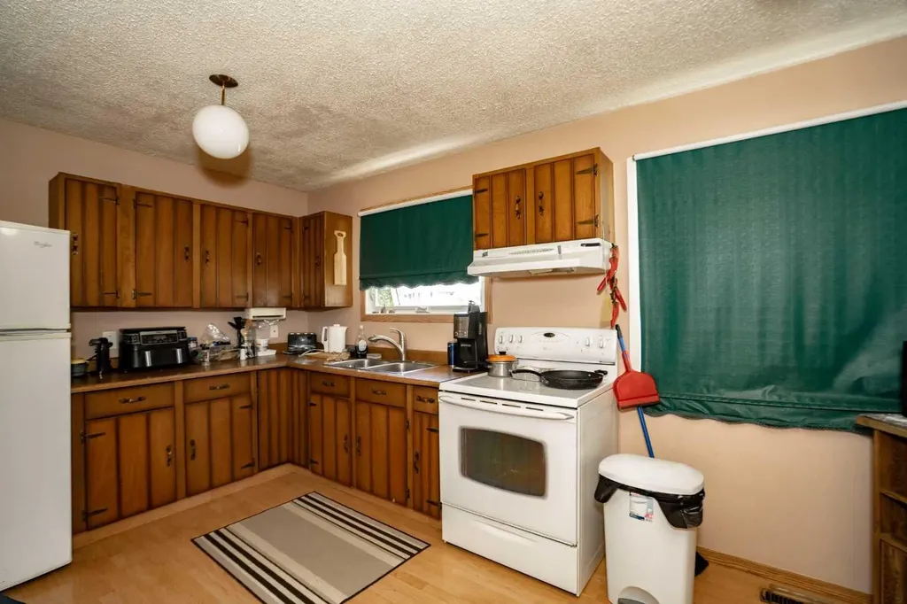 5518 47ave Grimshaw AB T0H1W0