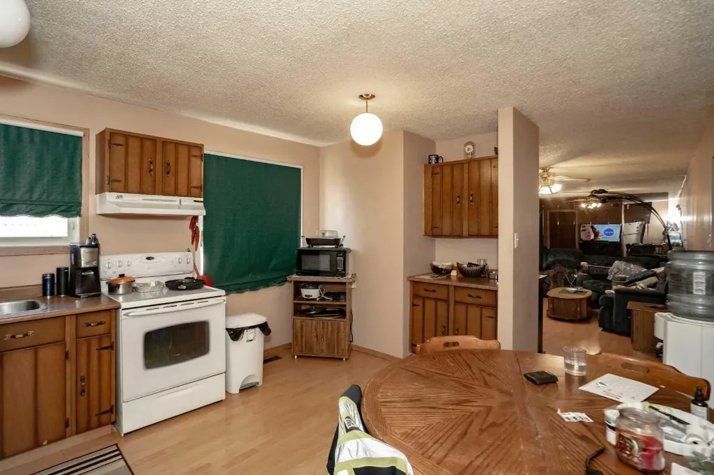 5518 47ave Grimshaw AB T0H1W0