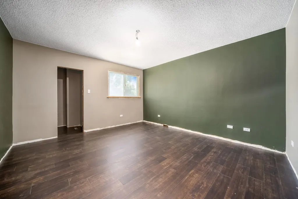 121 5 Street SE Medicine Hat AB T1A 0M4