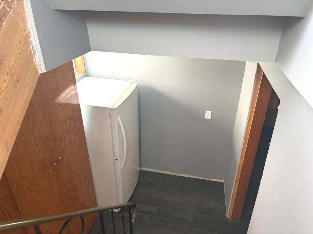121 5 Street SE Medicine Hat AB T1A 0M4