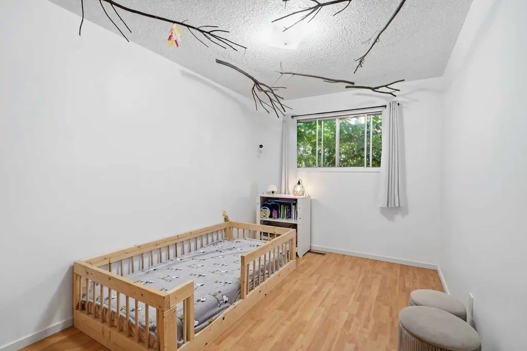 22 Fir Street Red Deer AB T4N4Y2