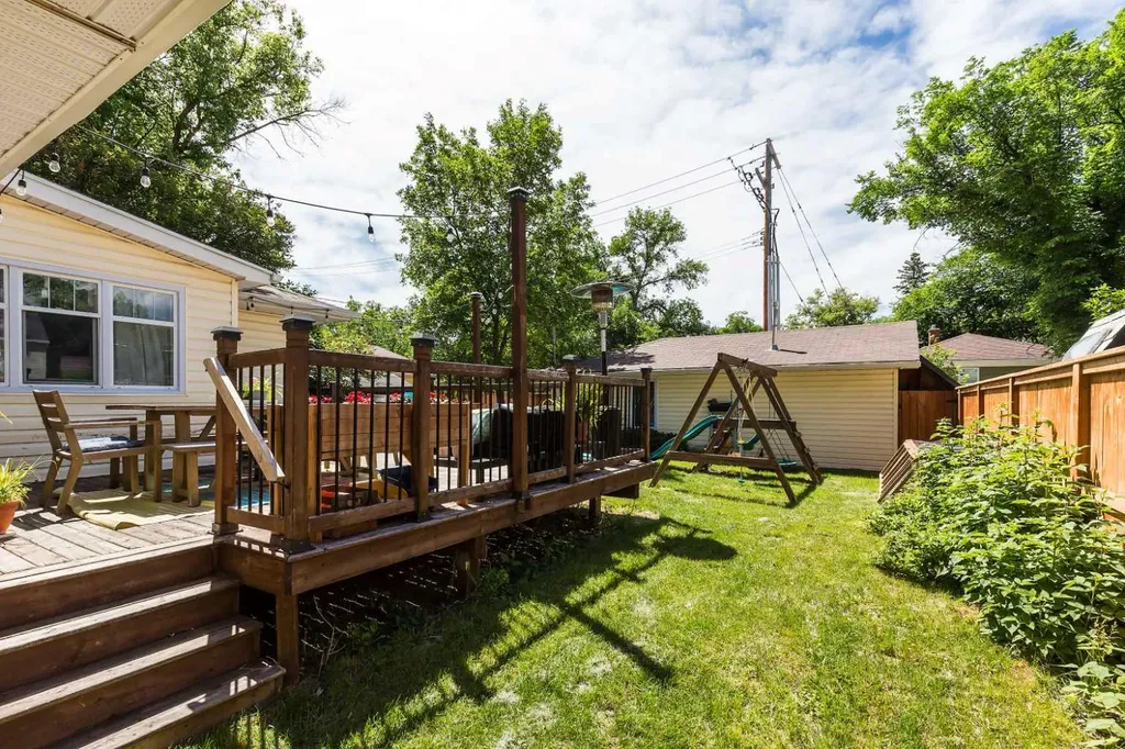 910 8 Street S Lethbridge AB T1J2K8