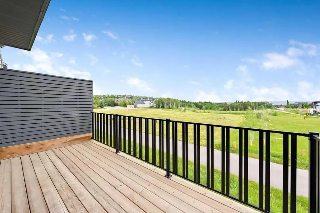 86 Spring Willow Close SW Calgary AB T3H 6E8