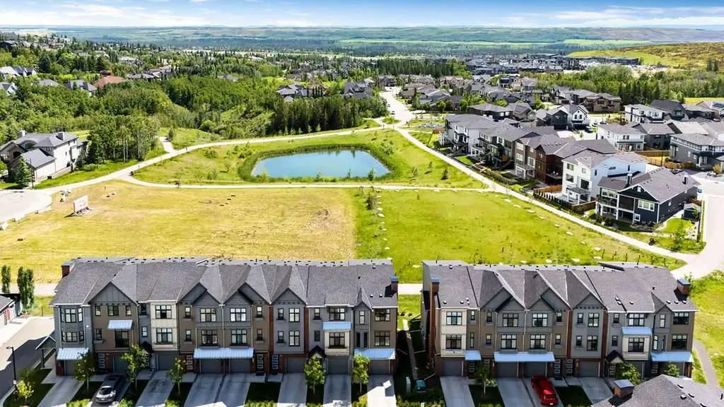 86 Spring Willow Close SW Calgary AB T3H 6E8