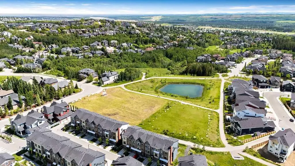 86 Spring Willow Close SW Calgary AB T3H 6E8