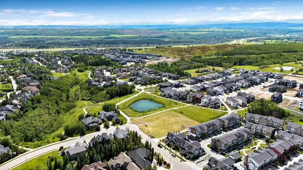 86 Spring Willow Close SW Calgary AB T3H 6E8