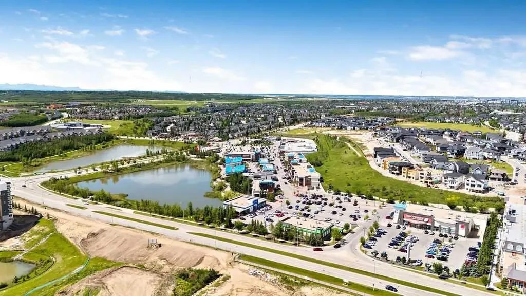 86 Spring Willow Close SW Calgary AB T3H 6E8