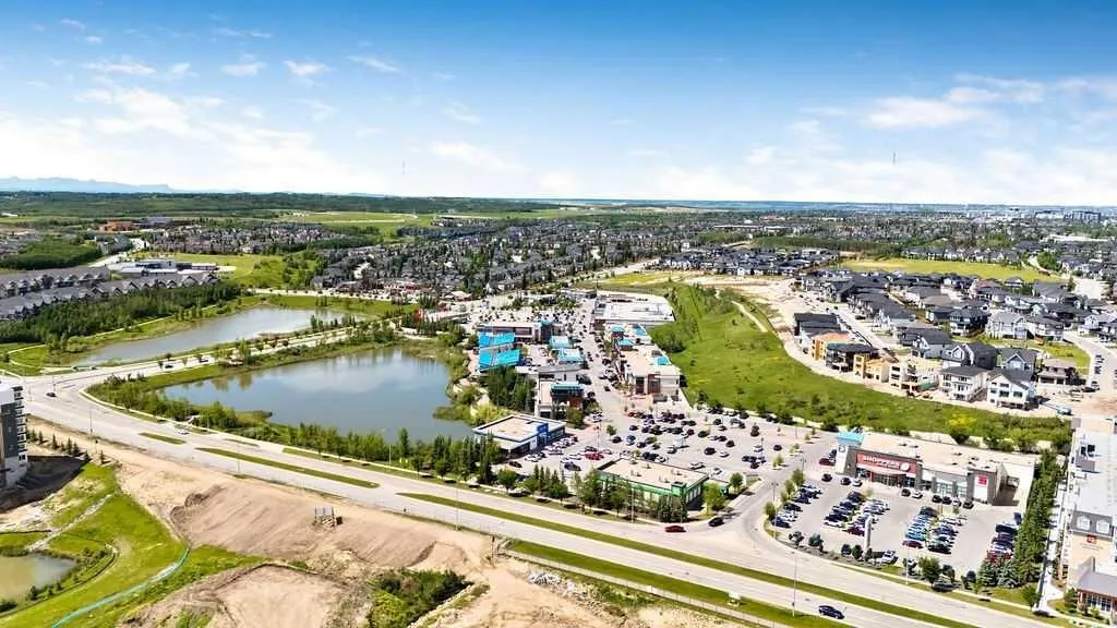 86 Spring Willow Close SW Calgary AB T3H 6E8