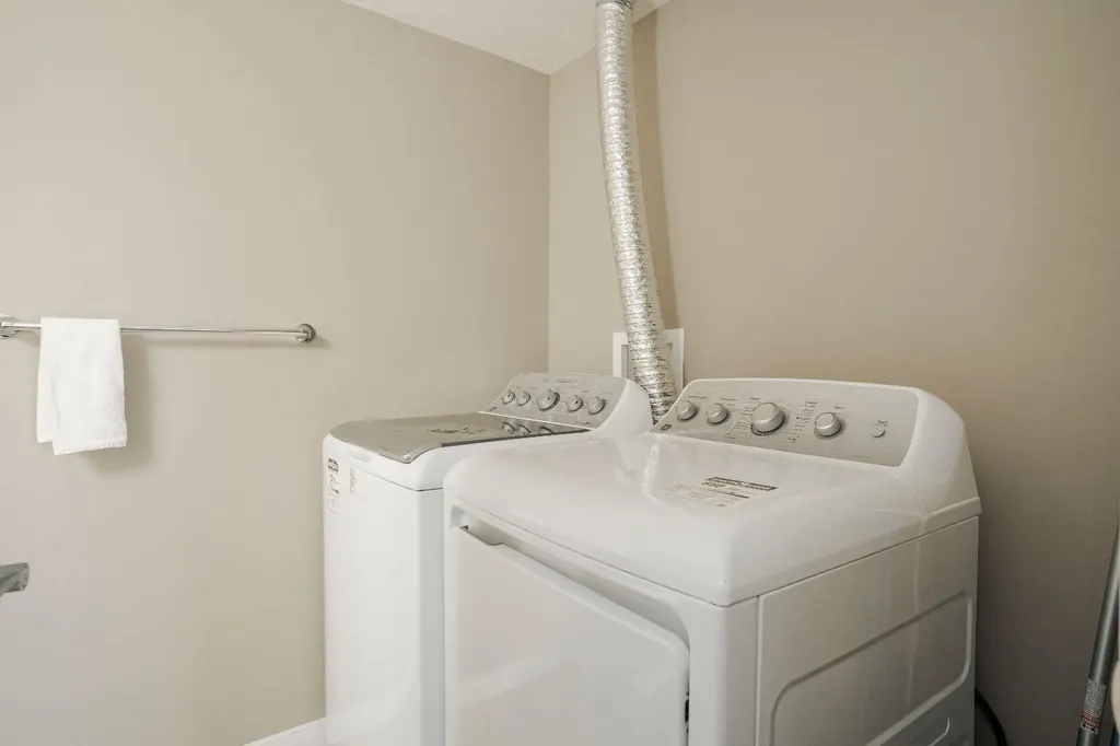 201 Abasand Drive Fort Mcmurray AB T9J 1L4