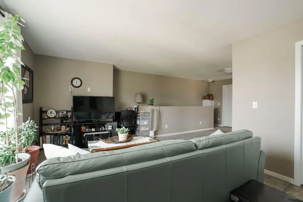 201 Abasand Drive Fort Mcmurray AB T9J 1L4