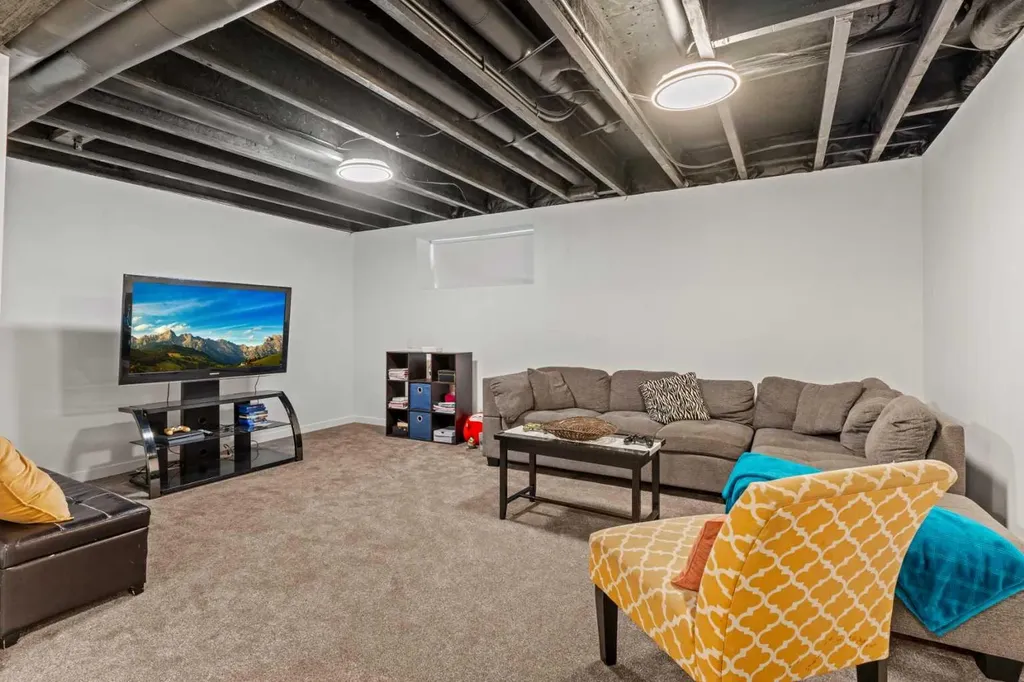 333 Mahogany Boulevard SE Calgary AB T3M 1V1