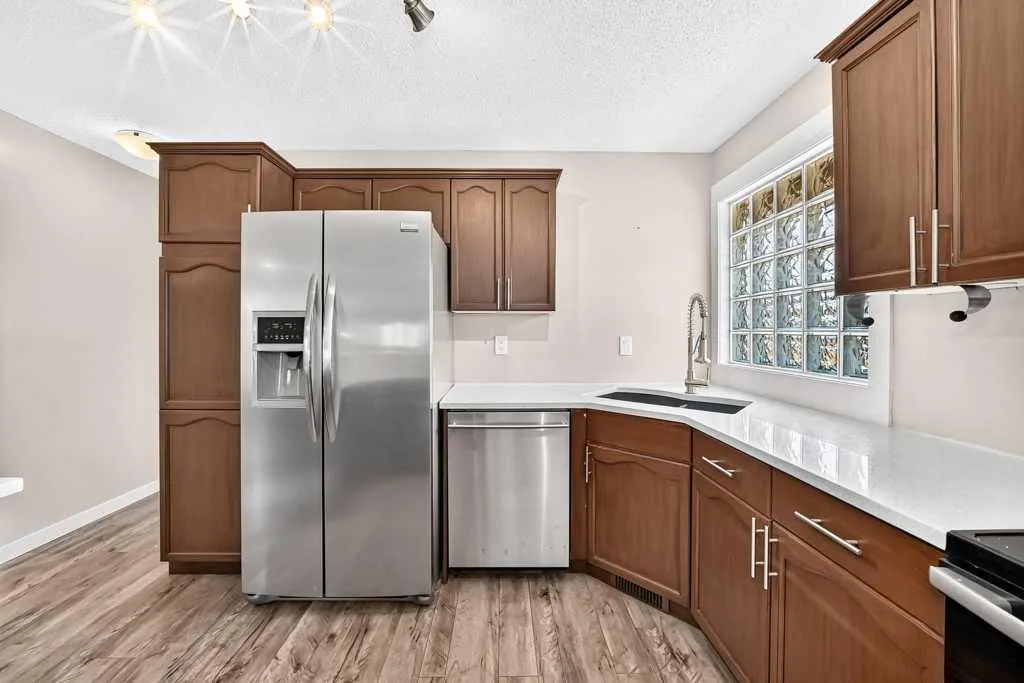 222 Covewood Close NE Calgary AB T3K 5A1