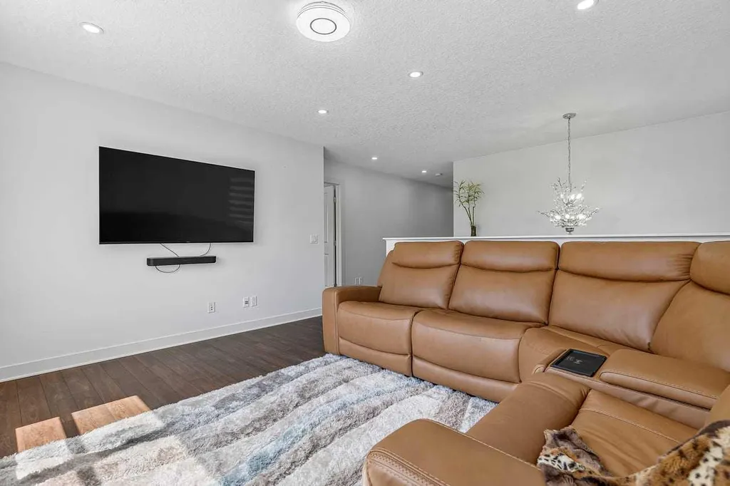 35 Copperleaf Crescent SE Calgary AB T2Z0B9