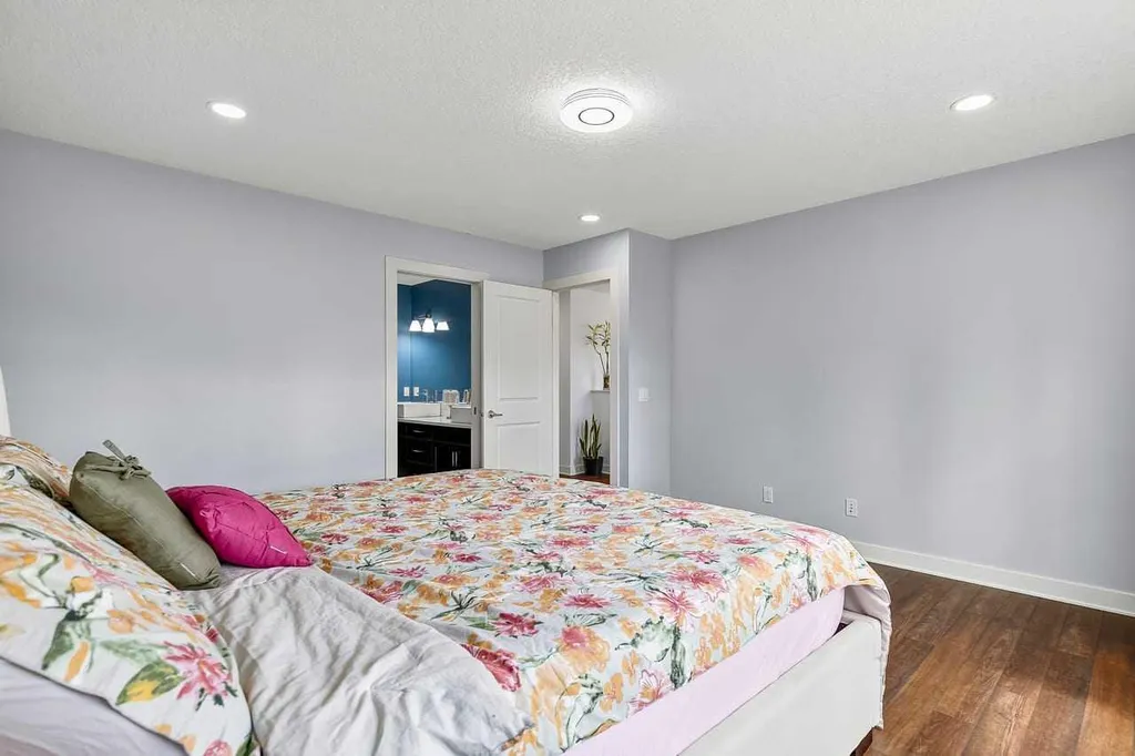 35 Copperleaf Crescent SE Calgary AB T2Z0B9