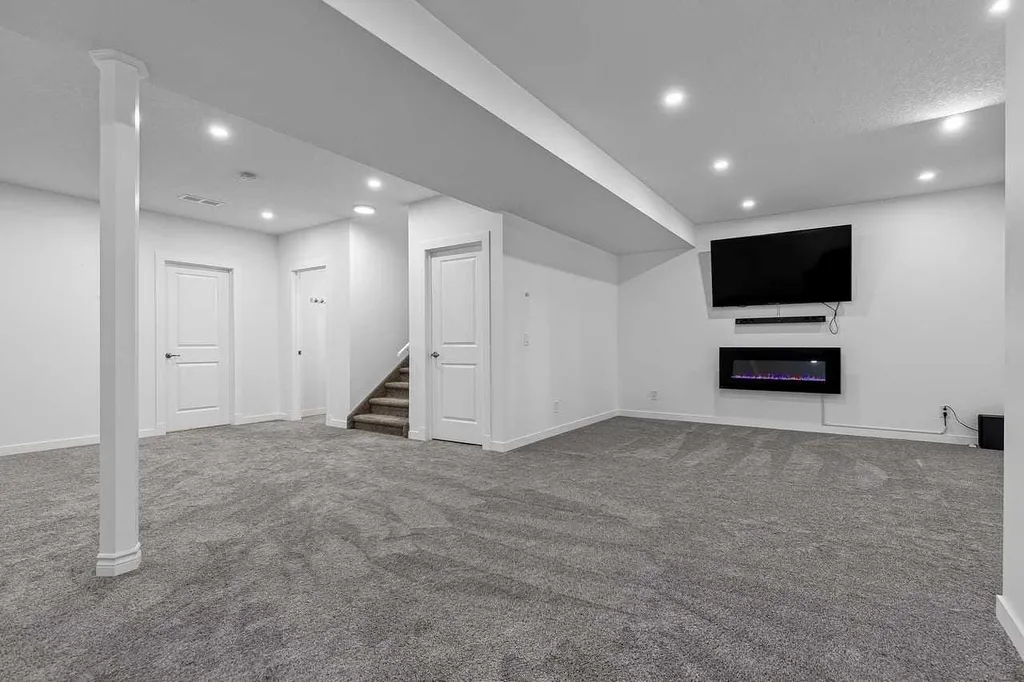 35 Copperleaf Crescent SE Calgary AB T2Z0B9
