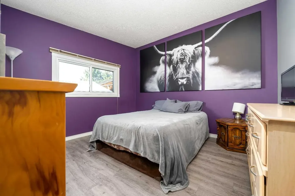 1864 16 Street SE Medicine Hat AB T1A7J7