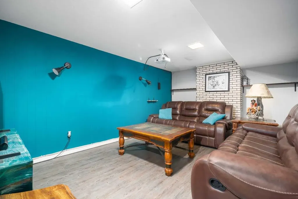 1864 16 Street SE Medicine Hat AB T1A7J7