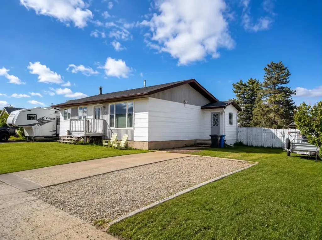 11307 Leonard Street Grande Cache AB T0E 0Y0