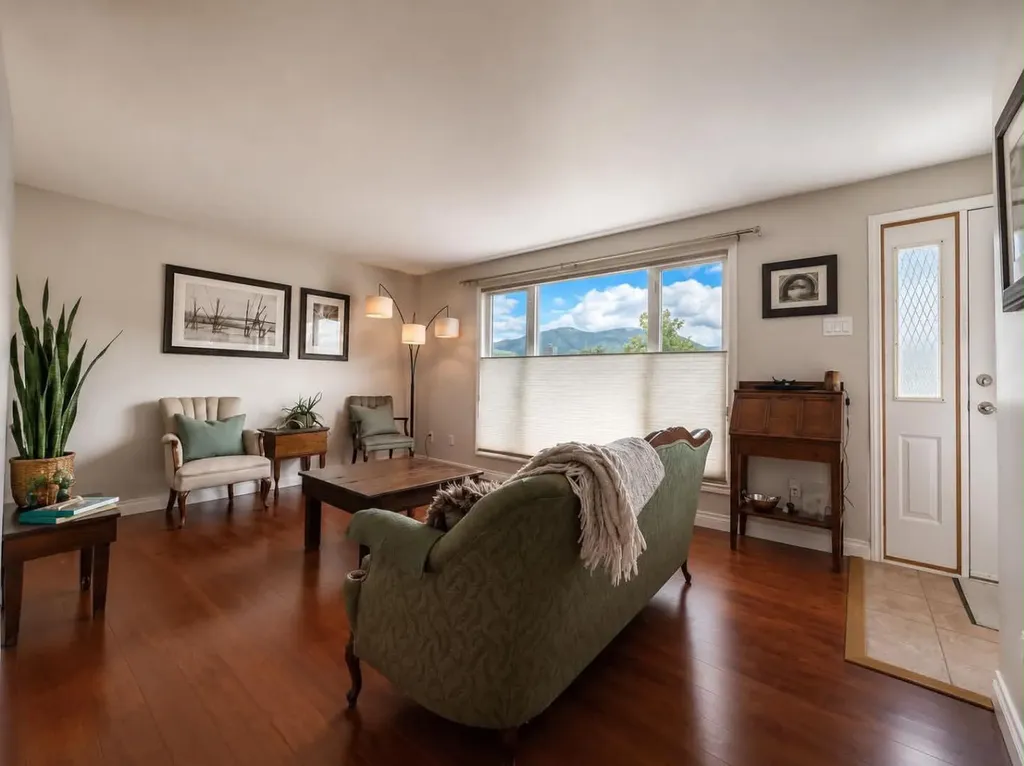 11307 Leonard Street Grande Cache AB T0E 0Y0