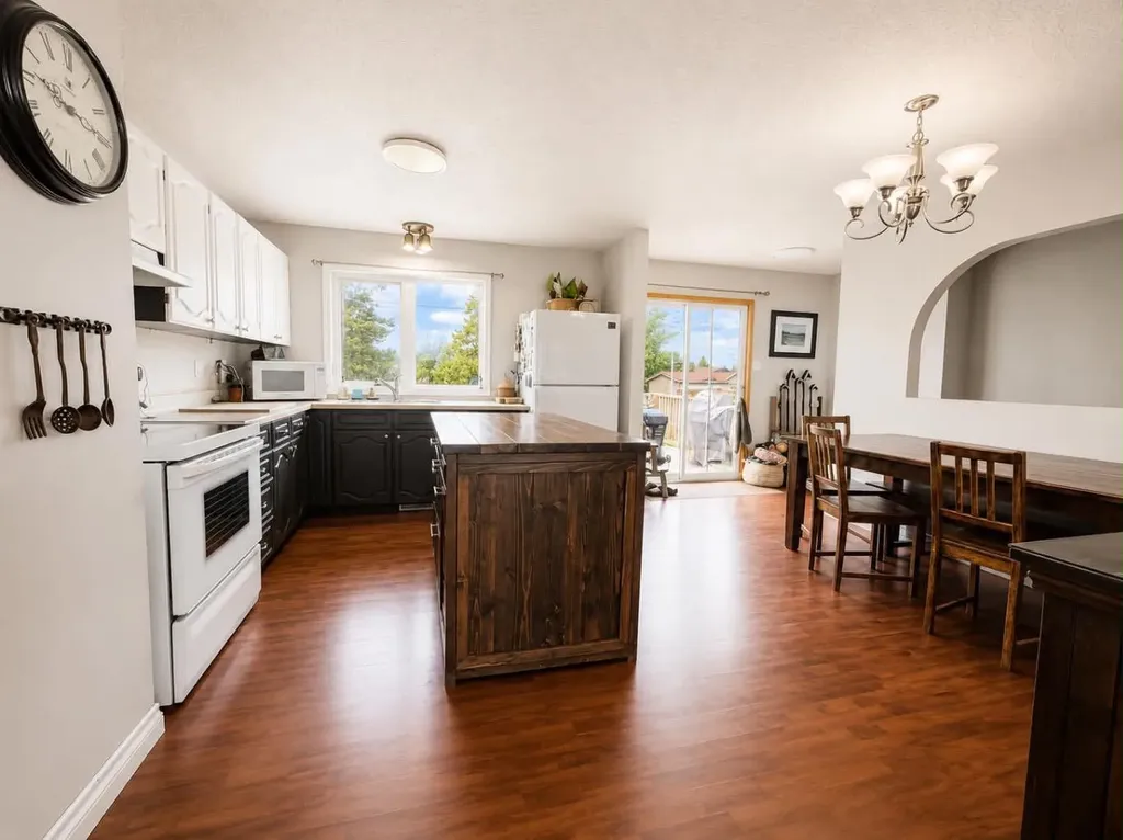 11307 Leonard Street Grande Cache AB T0E 0Y0