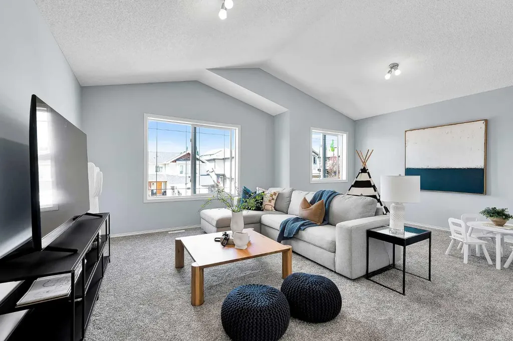 71 Westmount Circle Okotoks AB T1S 0B7