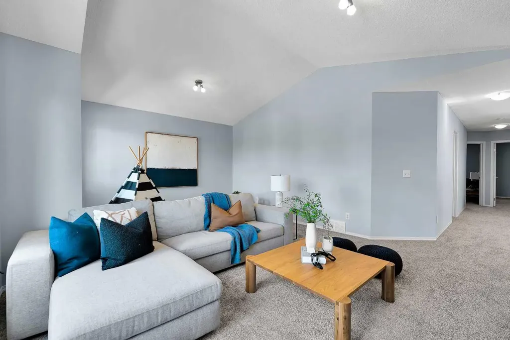 71 Westmount Circle Okotoks AB T1S 0B7