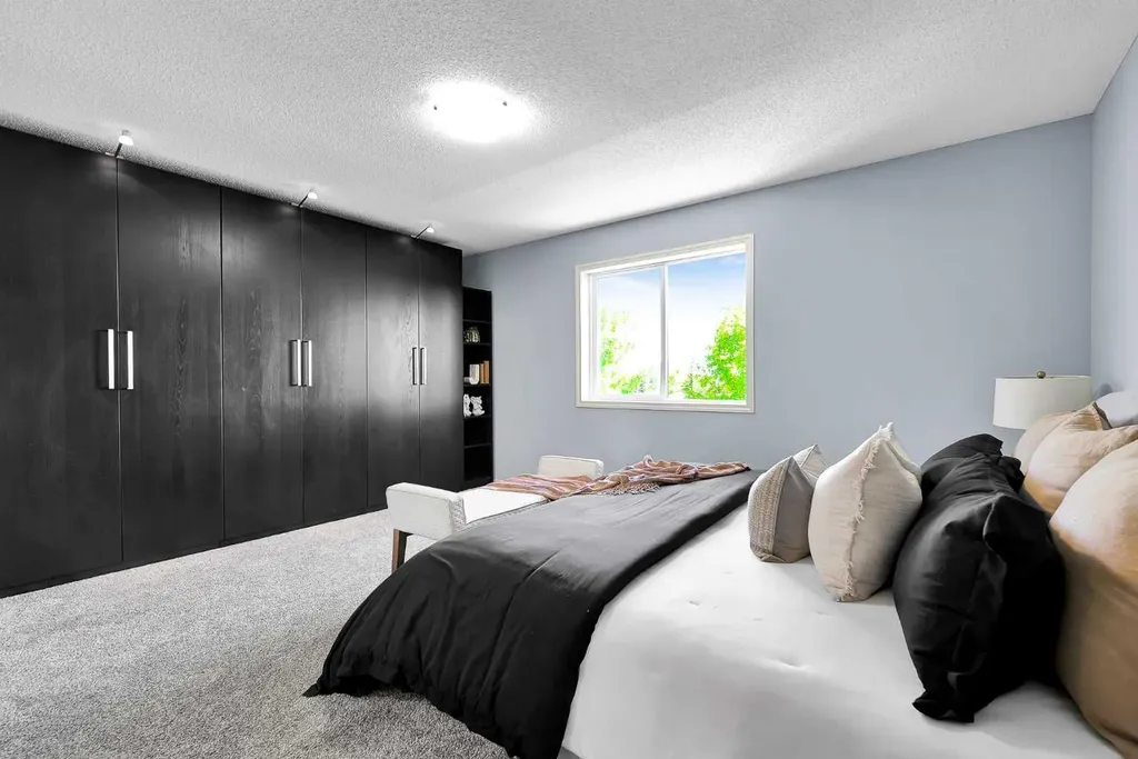 71 Westmount Circle Okotoks AB T1S 0B7