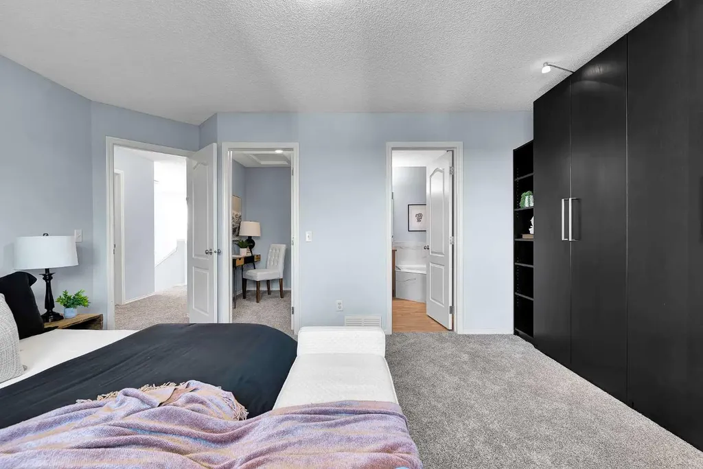 71 Westmount Circle Okotoks AB T1S 0B7