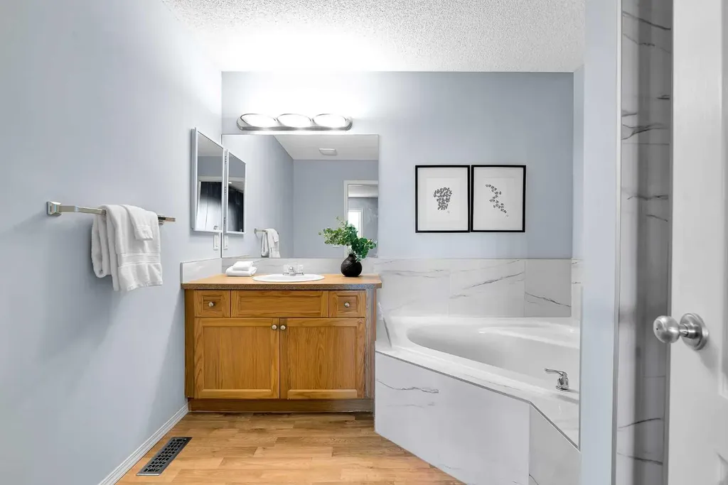 71 Westmount Circle Okotoks AB T1S 0B7
