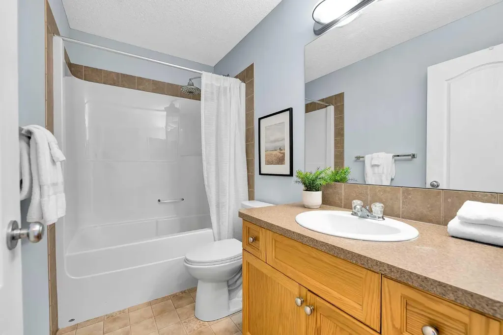 71 Westmount Circle Okotoks AB T1S 0B7