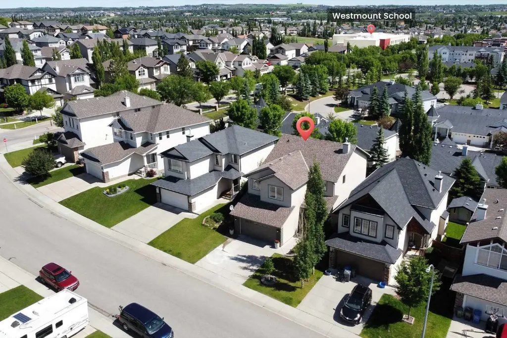 71 Westmount Circle Okotoks AB T1S 0B7