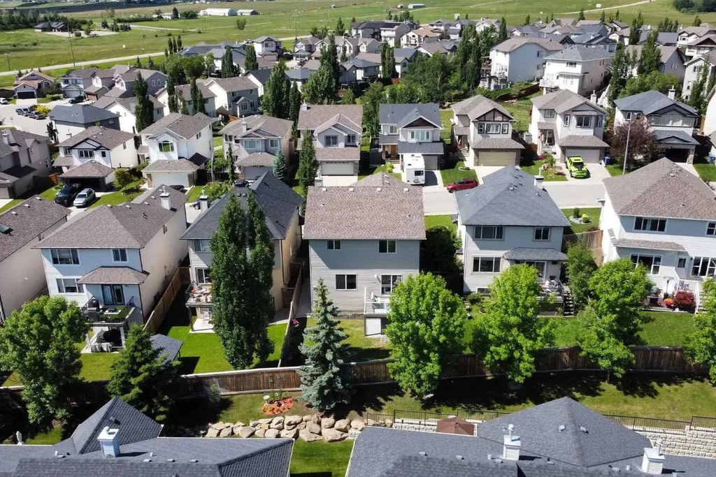 71 Westmount Circle Okotoks AB T1S 0B7