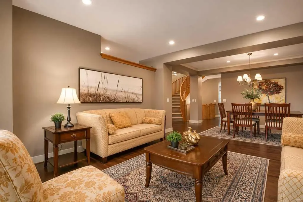 24 Aspen Meadows Green SW Calgary AB T3H 5J9