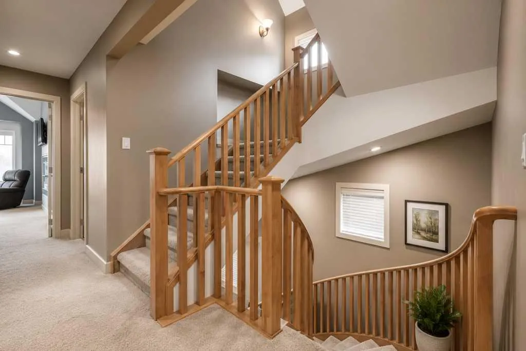 24 Aspen Meadows Green SW Calgary AB T3H 5J9