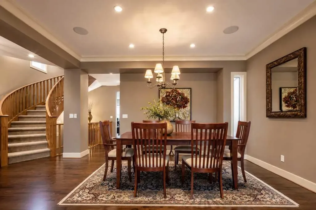 24 Aspen Meadows Green SW Calgary AB T3H 5J9