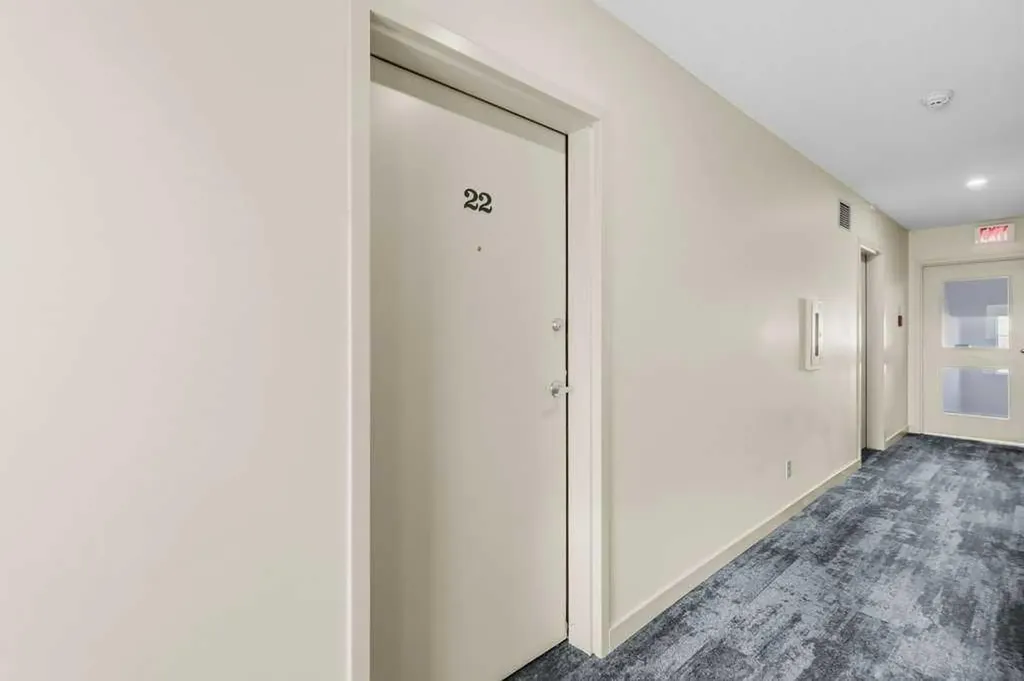 2422 Edenwold Heights NW Calgary AB T3A 0Y2