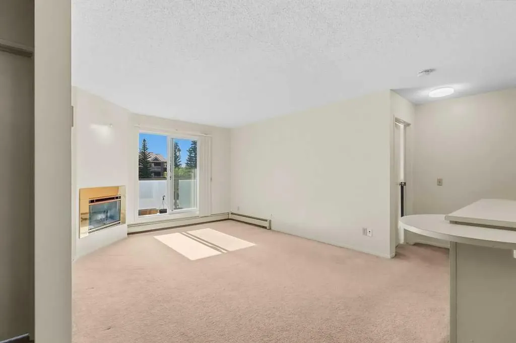 2422 Edenwold Heights NW Calgary AB T3A 0Y2